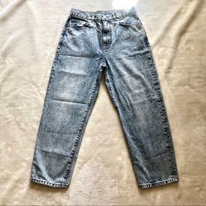 ASOS High-Rise Mom Jean Size 26